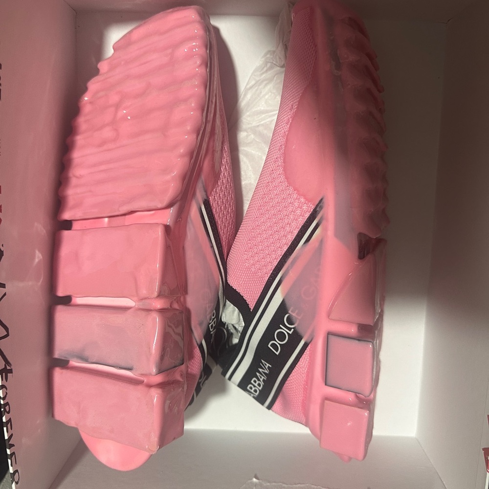 NWT AUTHENTIC DOLCE & GABBANA sneakers